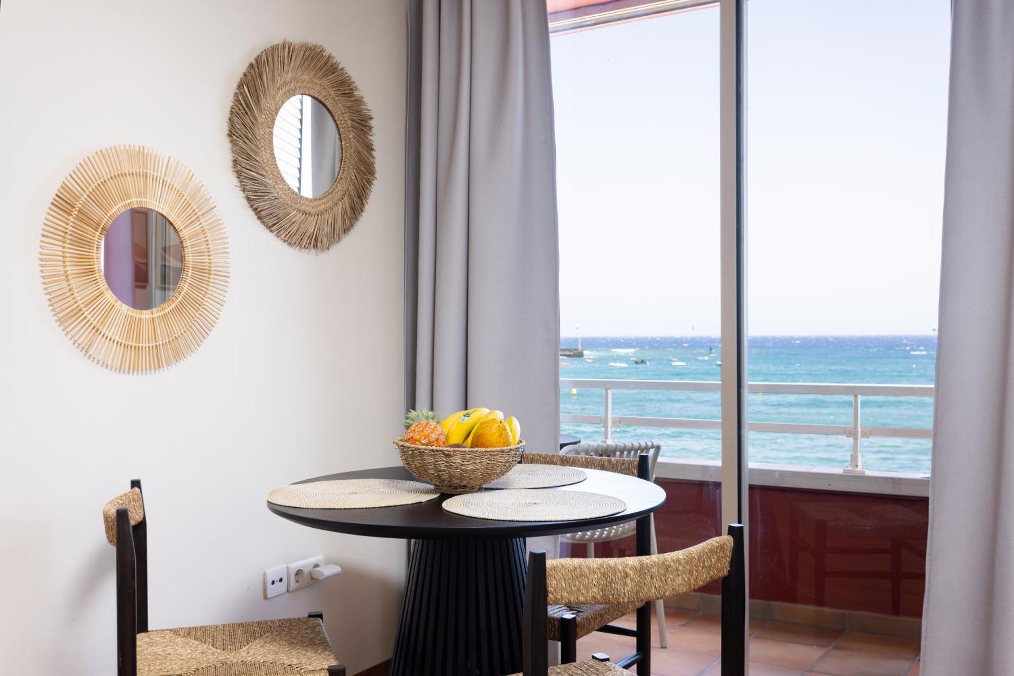 Amazing Beachfront Property Casa Corina I El Medano  Exterior photo