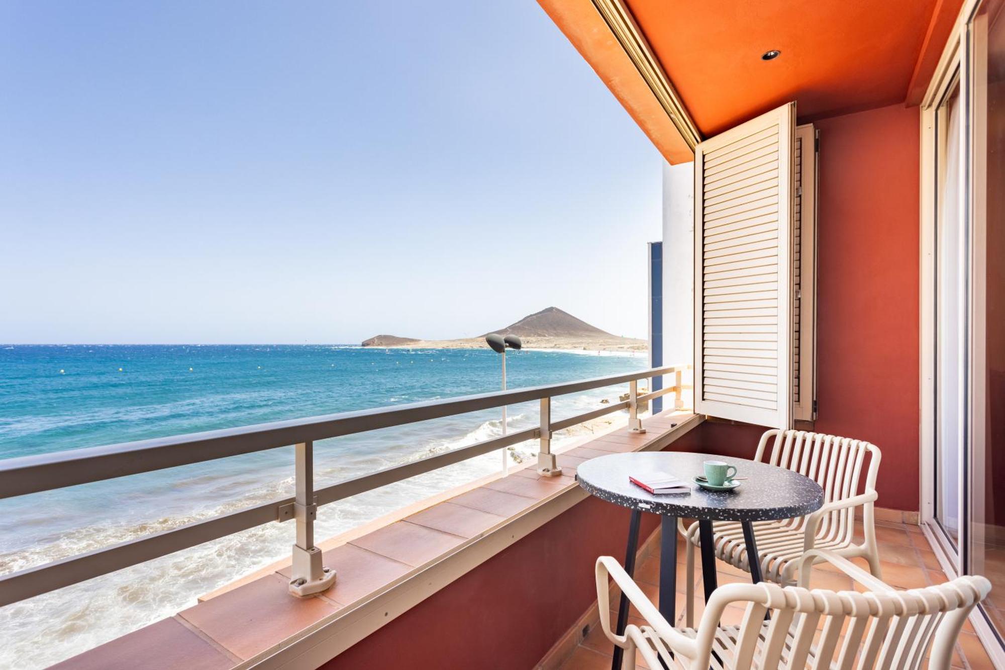 Amazing Beachfront Property Casa Corina I El Medano  Exterior photo